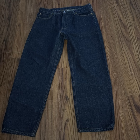 Levis - Picture 3 of 3